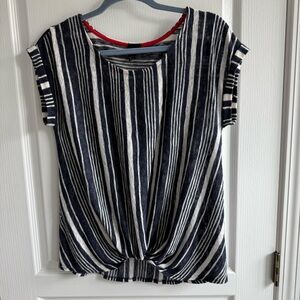 W5 Navy White Striped Short Sleeve Top Shirt With Knotted Hem Lightweight Size M